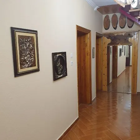 בית הארחה Jordhani's House *