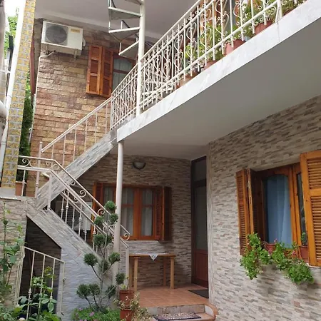 Jordhani's House Penzion Korce