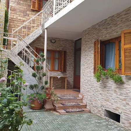 בית הארחה Jordhani's House *